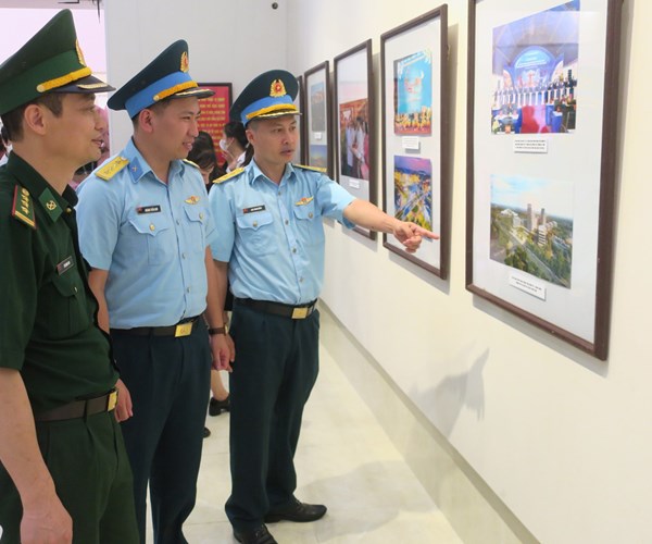 Triển lãm ảnh, tư liệu lưu trữ về quá trình phát triển của Hải Phòng - Anh 2