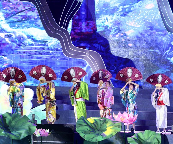 Chủ tịch Quốc hội Vương Đình Huệ dự Lễ khai mạc Tuần Văn hóa - Du lịch Hà Nam - Anh 11