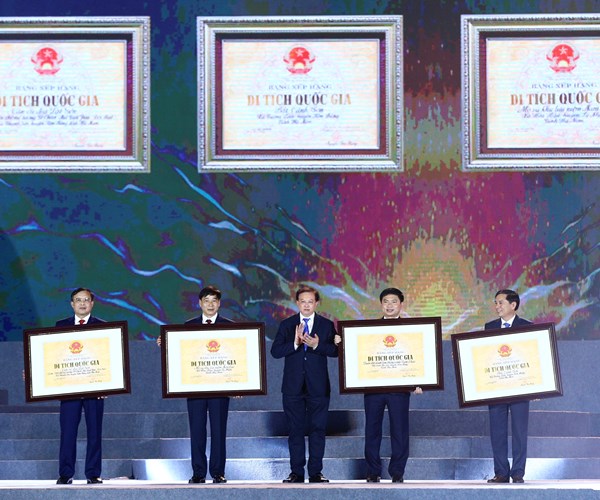 Chủ tịch Quốc hội Vương Đình Huệ dự Lễ khai mạc Tuần Văn hóa - Du lịch Hà Nam - Anh 2