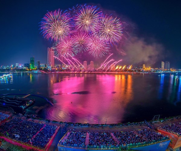 “Nóng” hơn cả thời tiết 3 miền lúc này là vé Lễ hội pháo hoa quốc tế Đà Nẵng – DIFF 2023 - Anh 1