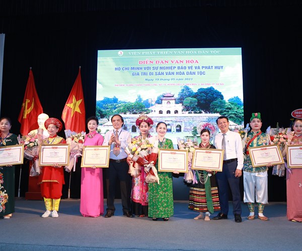 Diễn đàn Chủ tịch Hồ Chí Minh với sự nghiệp bảo vệ và phát huy giá trị di sản văn hóa dân tộc - Anh 2