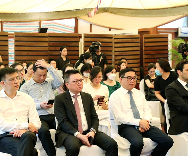 Trien lam “Duong toi Olympics 2024” tai Ha Noi - Anh 3