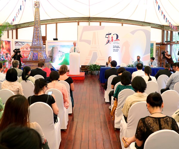Trien lam “Duong toi Olympics 2024” tai Ha Noi - Anh 2