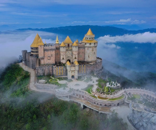 Hè này, đến Đà Nẵng để vỡ òa với pháo hoa và những lễ hội vui quên lối về - Anh 4