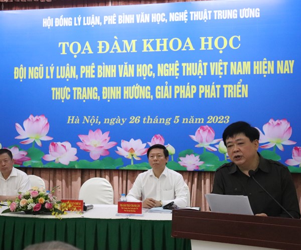 Nâng cao chất lượng đội ngũ lý luận, phê bình văn học, nghệ thuật trong thời kỳ mới - Anh 1