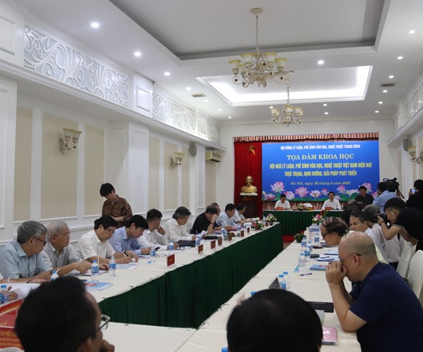 Nâng cao chất lượng đội ngũ lý luận, phê bình văn học, nghệ thuật trong thời kỳ mới - Anh 2