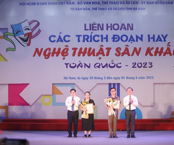 Bế mạc Liên hoan các trích đoạn hay nghệ thuật Sân khấu toàn quốc - Anh 7
