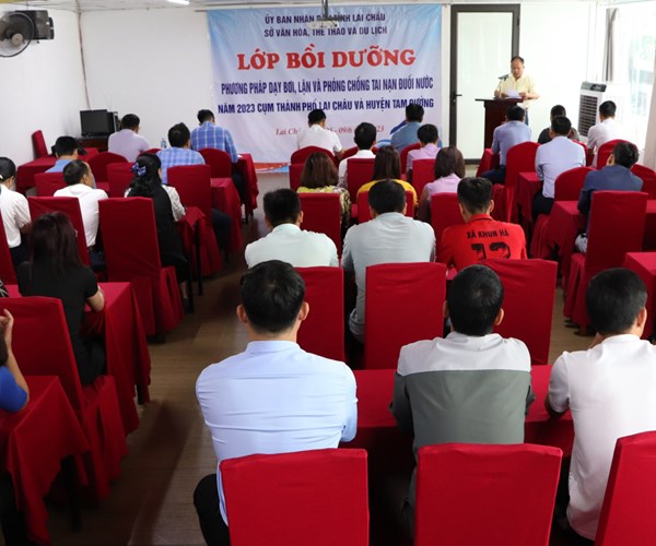 Tăng cường kỹ năng bơi, lặn và phòng chống tai nạn đuối nước - Anh 1