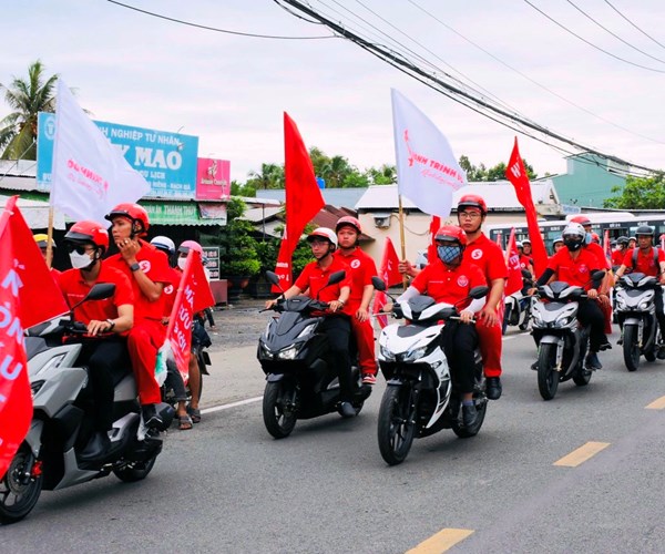 Hơn 400 tình nguyện viên tham gia 