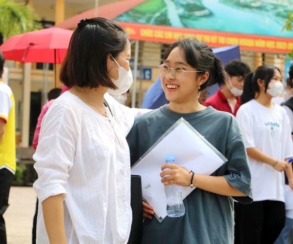 Ngày thi đầu tiên tại Điện Biên diễn ra an toàn, đúng quy chế - Anh 1
