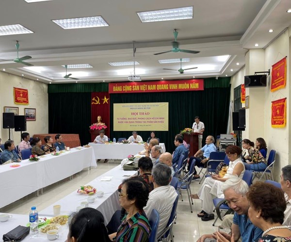 Tư tưởng, đạo đức, phong cách Hồ Chí Minh được vận dụng trong tác phẩm sân khấu - Anh 1