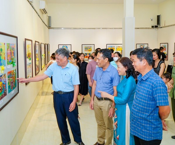 Hải Phòng: Triển lãm Cuộc thi vẽ tranh thiếu nhi hè 2023 - Anh 2