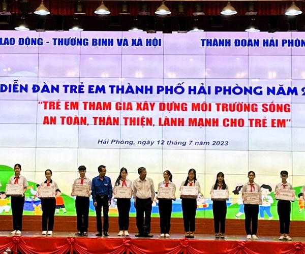 Bảo đảm môi trường sống an toàn, thân thiện, lành mạnh cho trẻ em - Anh 1