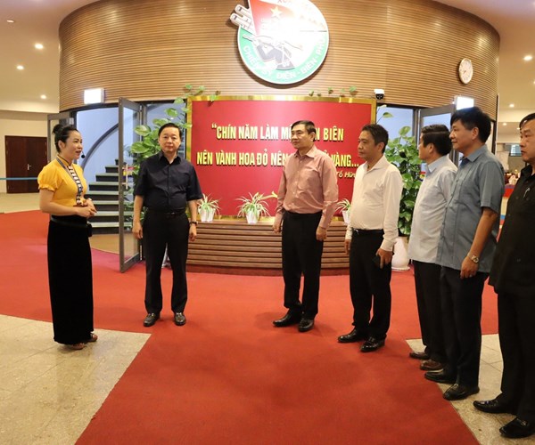 Phó Thủ tướng Trần Hồng Hà tham quan Bảo tàng Chiến thắng lịch sử Điện Biên Phủ - Anh 3