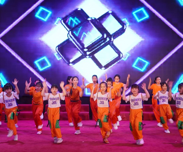 Sân chơi lành mạnh, an toàn cho các em thiếu niên nhi đồng - Anh 2