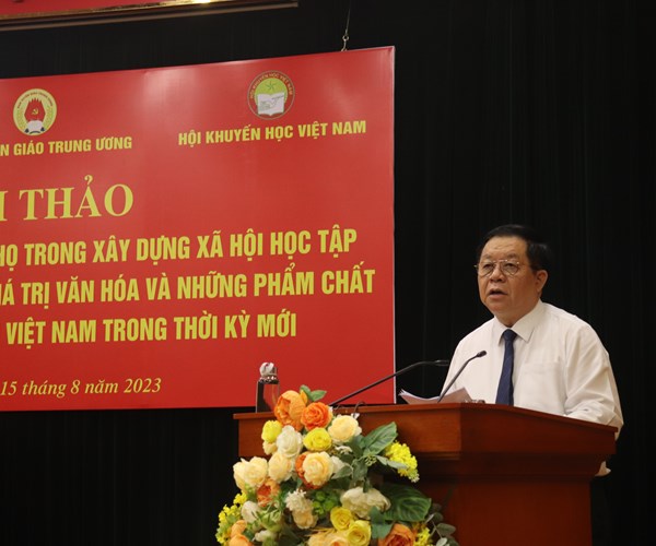 Hội thảo về vai trò của gia đình, dòng họ trong xây dựng xã hội học tập - Anh 2