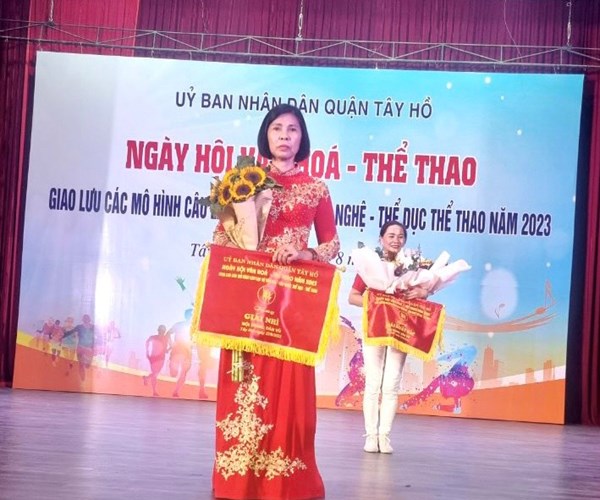 Hà Nội: Sôi nổi Ngày hội giao lưu các câu lạc bộ văn hóa, thể thao quận Tây Hồ - Anh 3