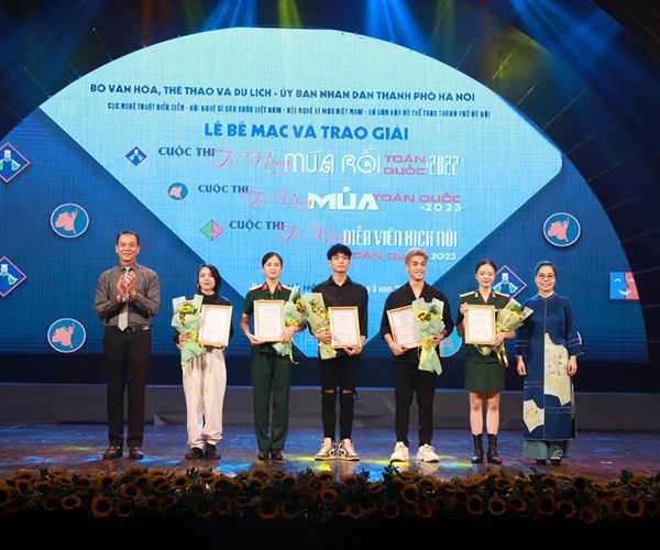 50 giải thưởng được trao cho các tài năng nghệ thuật Kịch nói, Múa và Múa rối - Anh 4