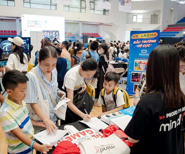 Nhiều trải nghiệm cho trẻ em trong Ngày hội Khám phá STEAM “STEAMese Festival 2023