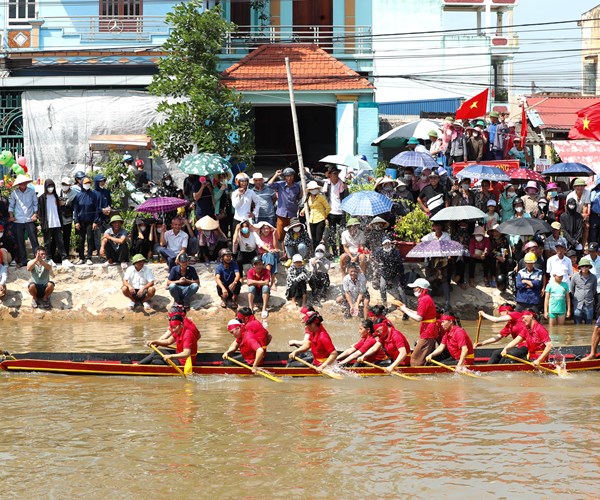 Sôi nổi Giải bơi chải Giao Thủy mừng Tết Độc lập 2.9 - Anh 1