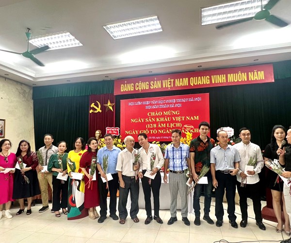 Hội Sân khấu Hà Nội tổ chức lễ giỗ Tổ nghề - Anh 4