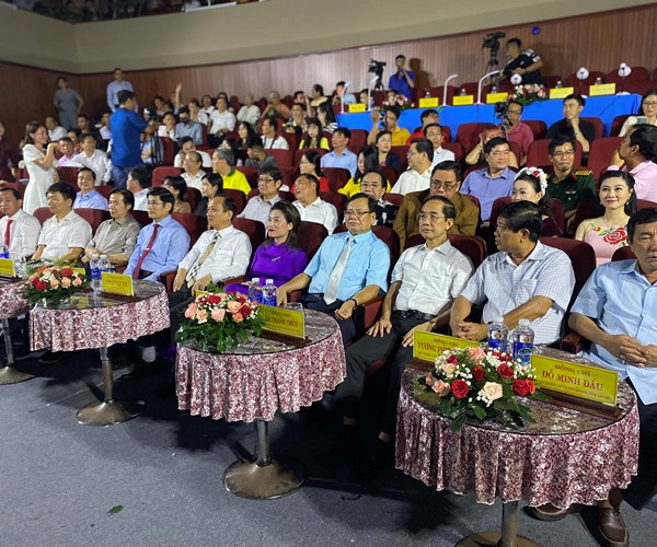 Khai mạc Cuộc thi Tài năng diễn viên cải lương toàn quốc - Anh 2