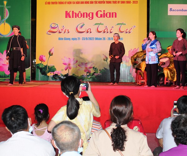 Kiên Giang phát động sáng tác lời mới bài bản Đờn ca tài tử Nam Bộ - Anh 1
