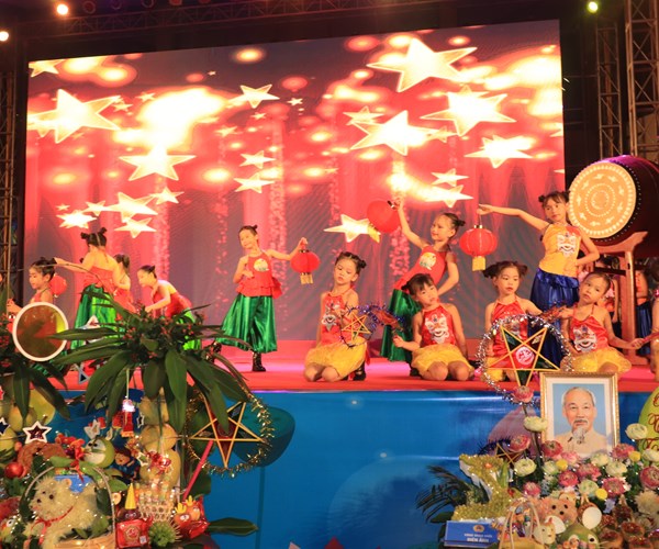 Công đoàn Bộ VHTTDL: Sôi nổi Tết Trung thu “Đêm hội trăng rằm” - Anh 2