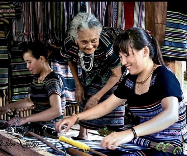 Đi lên từ văn hóa - Anh 1