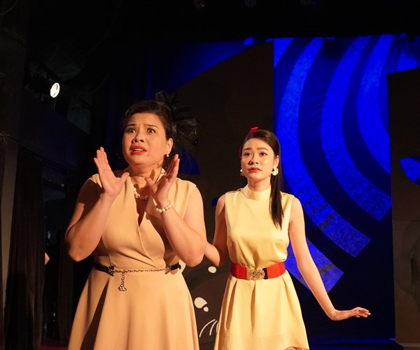 Hài kịch “Quan thanh tra”: Cuộc chơi sang của sân khấu kịch nói - Anh 3