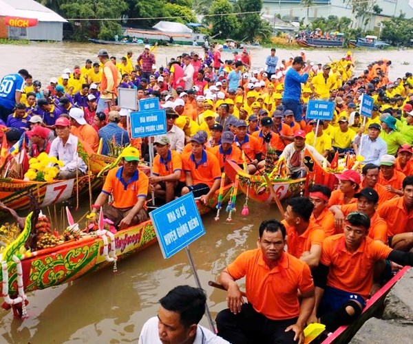 Kiên Giang: Hơn 700 VĐV tham gia giải đua ghe ngo - Anh 1