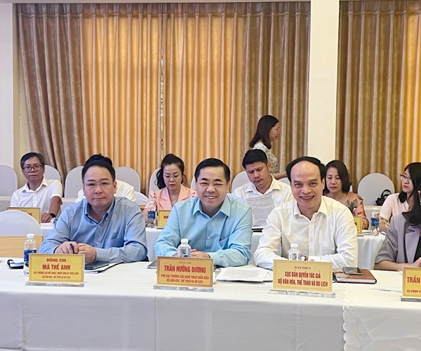 Tháo gỡ khó khăn, tạo hành lang pháp lý cho văn học, nghệ thuật phát triển - Anh 2