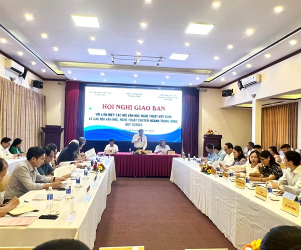 Tháo gỡ khó khăn, tạo hành lang pháp lý cho văn học, nghệ thuật phát triển - Anh 5