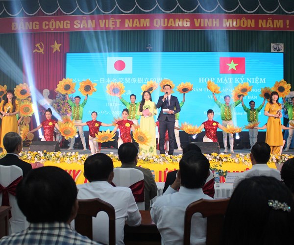 Họp mặt kỷ niệm 50 năm thiết lập quan hệ ngoại giao Việt Nam - Nhật Bản - Anh 3