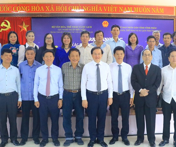 Bộ VHTTDL khai mạc Trại sáng tác “Sống mãi với thời gian” - Anh 3