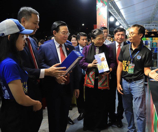 Khai mac Le hoi ca phe tinh Son La lan thu nhat nam 2023 - Anh 1