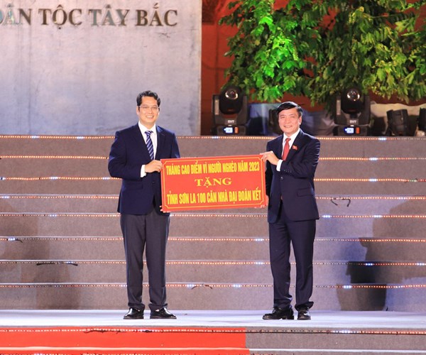 Khai mac Le hoi ca phe tinh Son La lan thu nhat nam 2023 - Anh 4