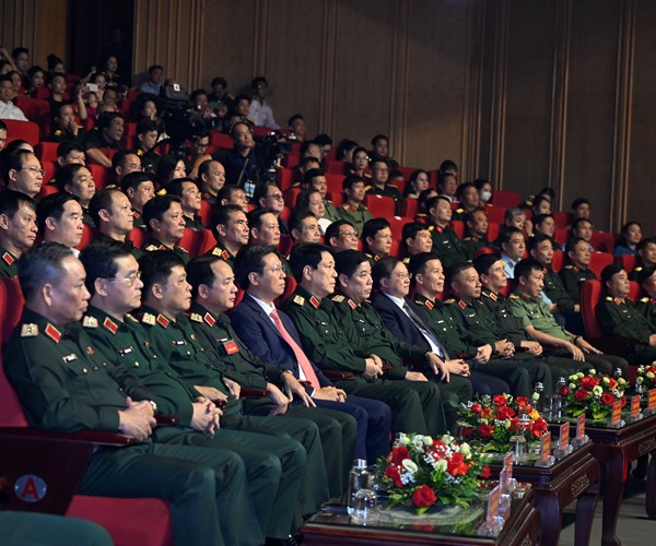 Bế mạc Hội diễn Nghệ thuật chuyên nghiệp đề tài Quốc phòng toàn dân - Anh 2