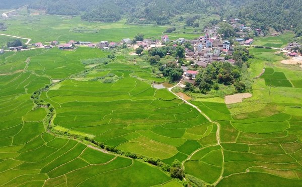 De lang da Thach Khuyen tro thanh diem den hap dan cua xu Lang - Anh 1