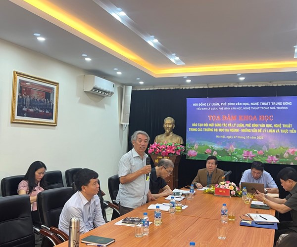 Chú trọng phát triển đội ngũ sáng tác và lý luận, phê bình trong trường đại học đa ngành - Anh 2