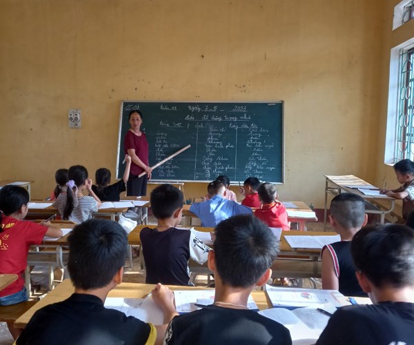 Coi trọng bảo tồn, phát huy ngôn ngữ vùng đồng bào dân tộc thiểu số - Anh 2