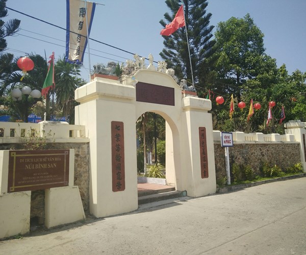 Kiên Giang: Một số ngôi mộ cổ ở lăng Mạc Cửu bị mất - Anh 1