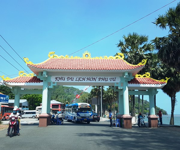 5 năm Kiên Giang đón 37 triệu lượt du khách - Anh 1