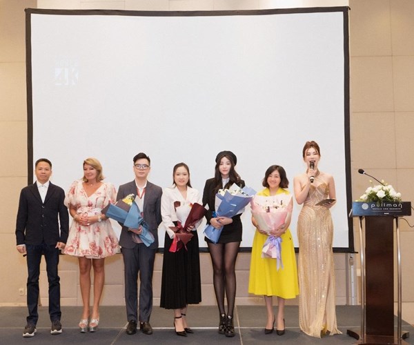 MC Hải Anh tạo ấn tượng với trang phục được thiết kế giàu sáng tạo - Anh 1