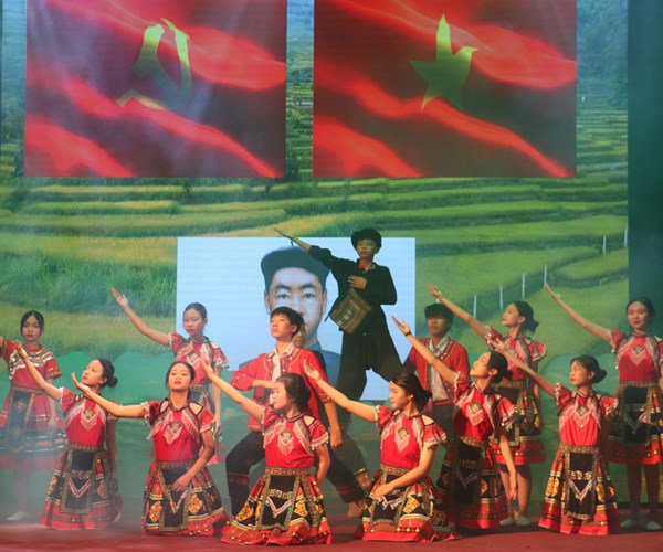 Hội thi thiếu nhi kể chuyện 'Huyền thoại Điện Biên' - Anh 3