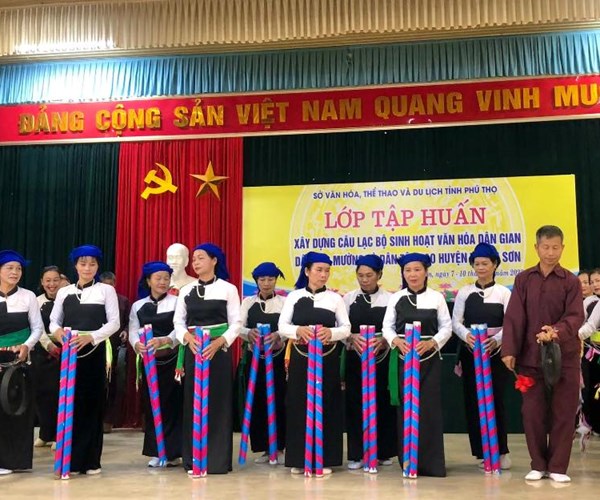 Xay dung CLB sinh hoat van hoa dan gian gan voi phat trien du lich - Anh 4