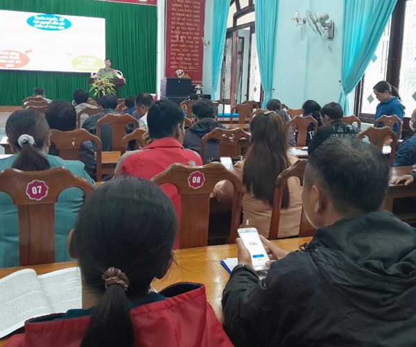 Tang cuong bao ton ban sac cac dan toc thieu so huyen A Luoi - Anh 2