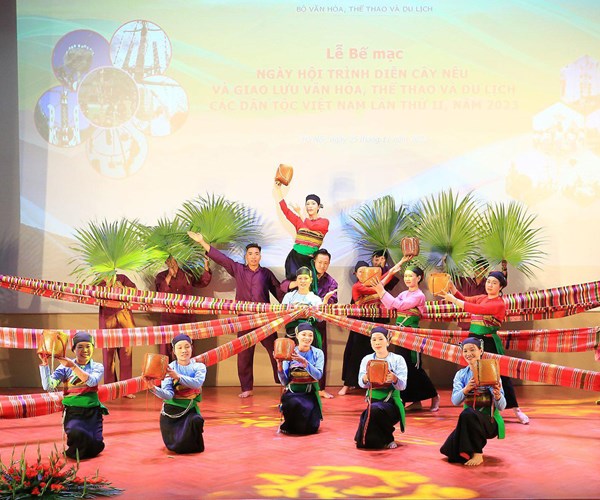 Be mac Ngay hoi trinh dien cay Neu va giao luu van hoa cac dan toc - Anh 3