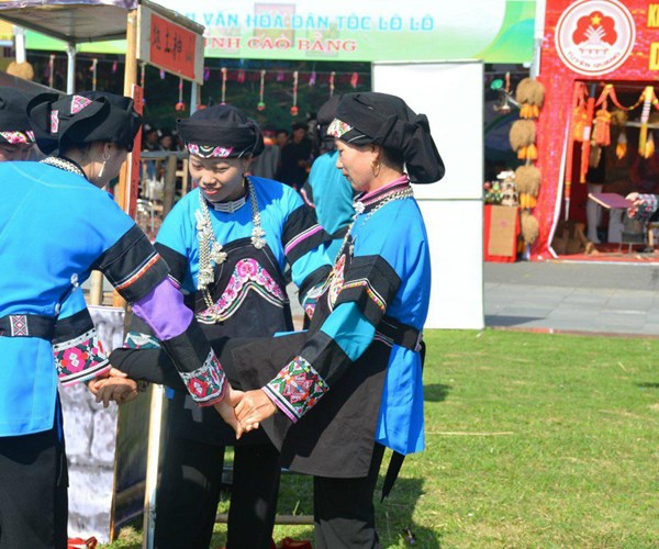 Le duoi ma hoa “Nhe kho sinh” phong tuc tot dep cua nguoi Bo Y - Anh 9