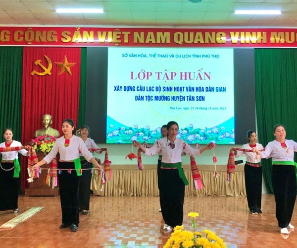 Xay dung san pham du lich dam ban sac van hoa Muong - Anh 4